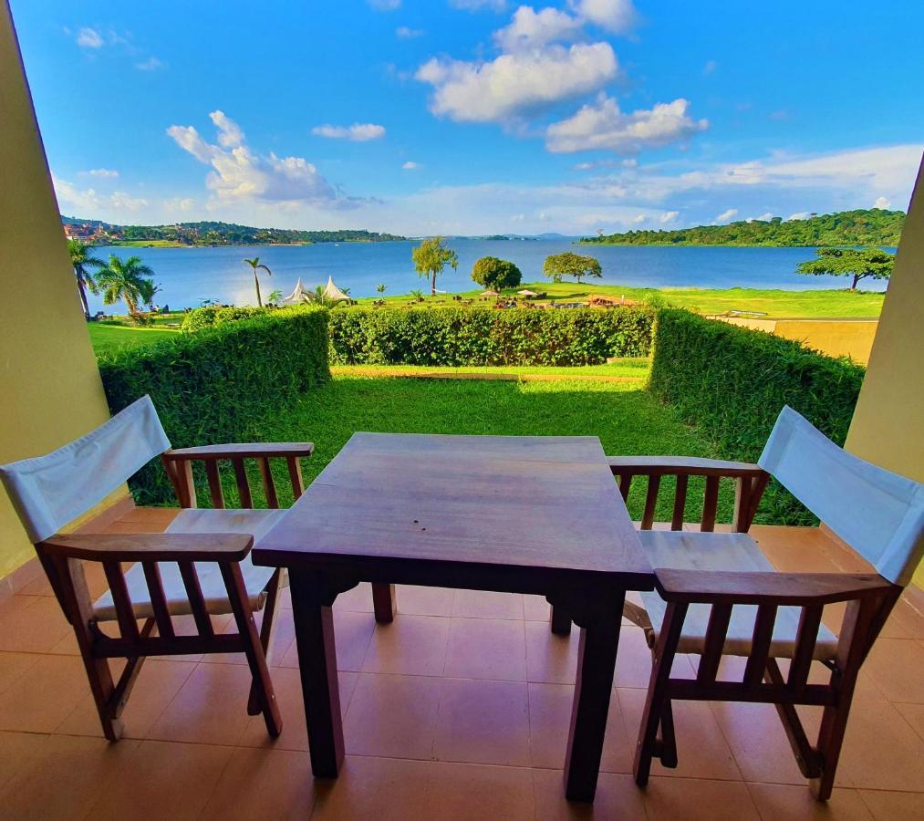 Kaazi Beach Resort Kigo ภายนอก รูปภาพ